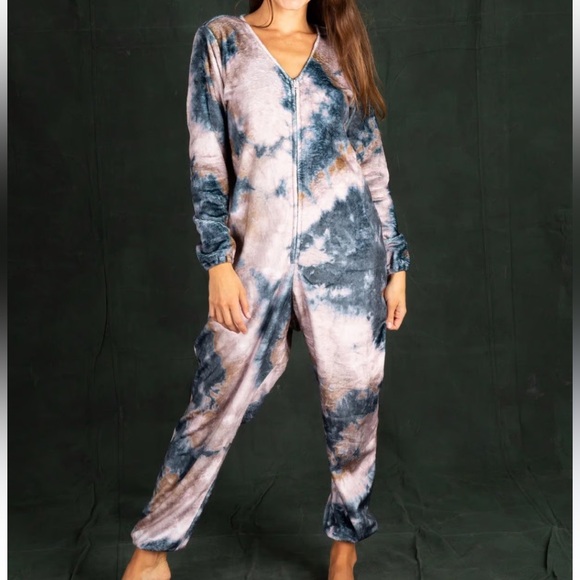 NEW Natural Life Tie Dye Fleece Onesie Pajamas - Picture 2 of 5